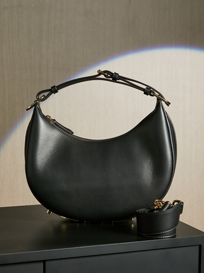 フェンディバッグ正面デザイン